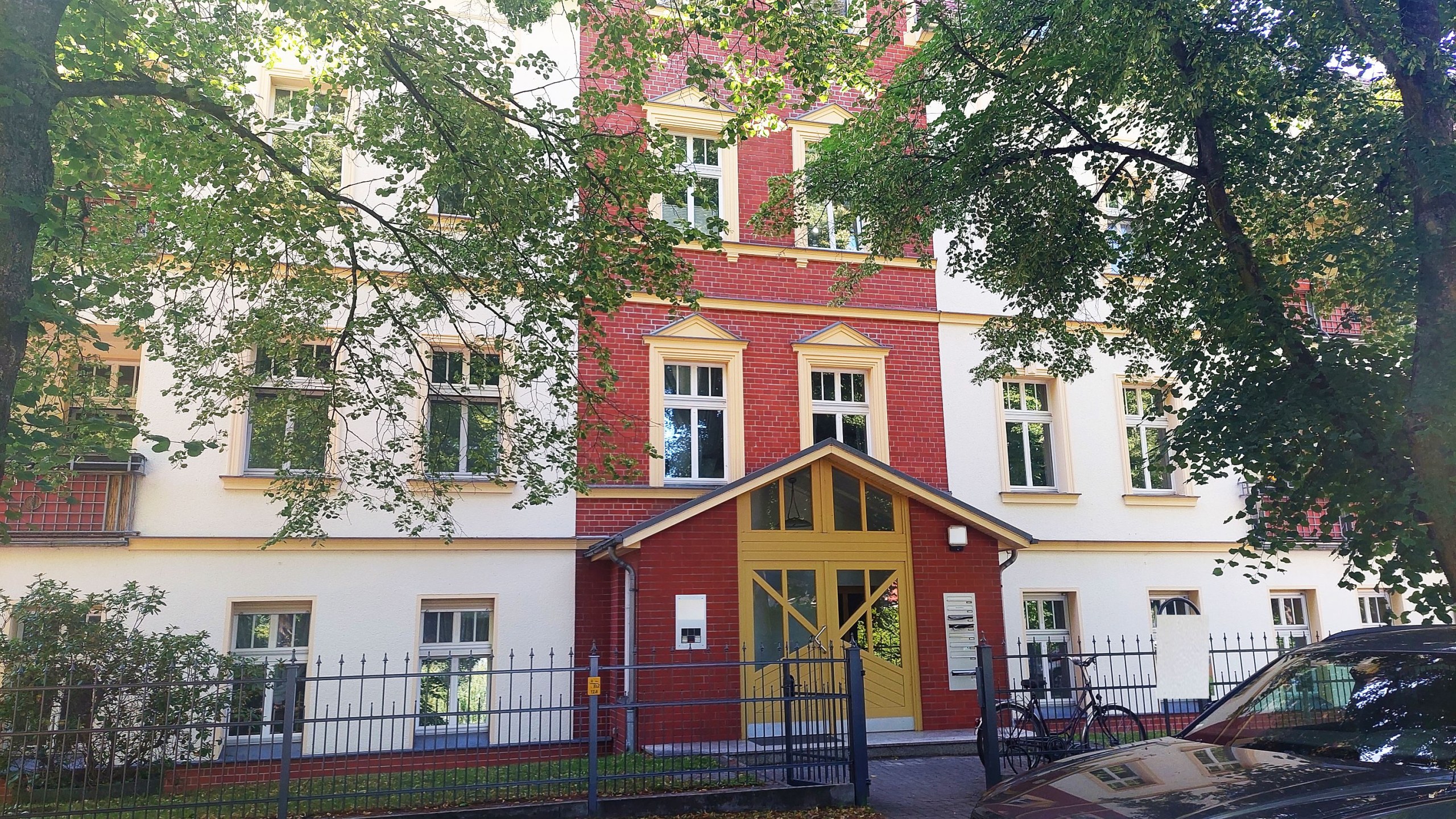 Titelbild Objekt Nr. 007 — Gewerbe · Büro · Praxis in Hohen Neuendorf Titelbild Objekt Nr. 007 — Gewerbe · Büro · Praxis in Hohen Neuendorf